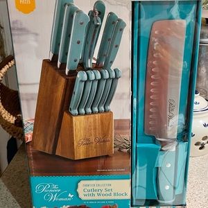 Pioneer Woman 14 piece Culinary set with block in turquoise